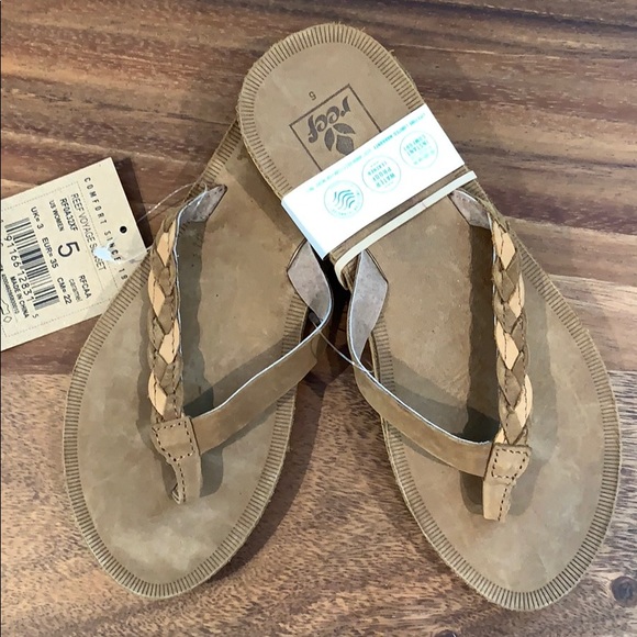 reef voyage flip flop